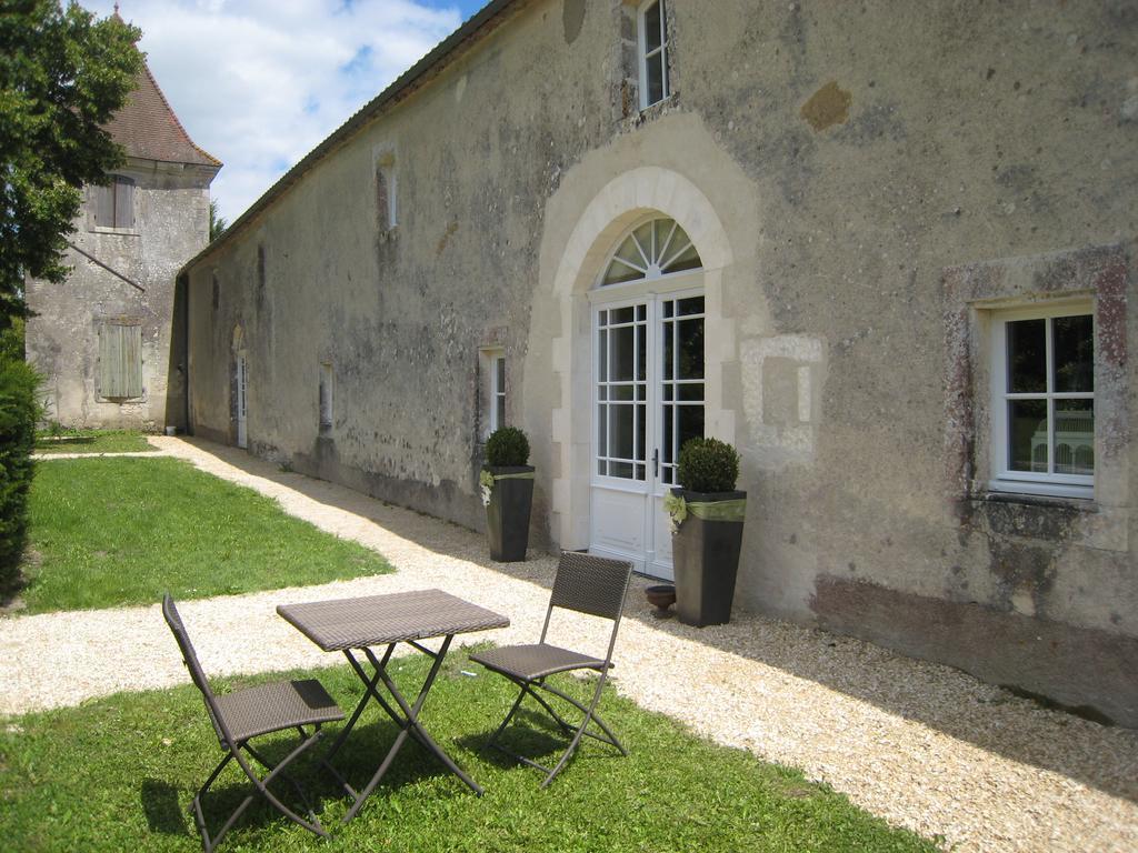 Chateau De Puyrigaud Bed & Breakfast Leoville Luaran gambar
