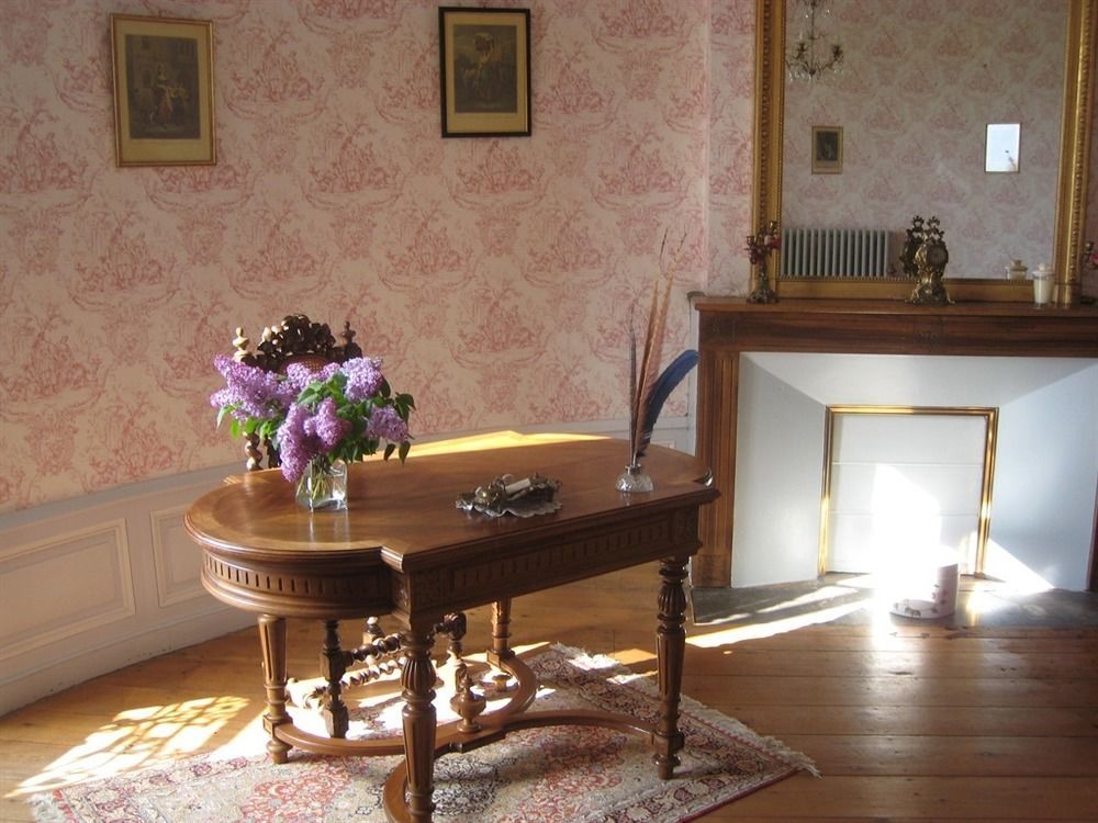 Chateau De Puyrigaud Bed & Breakfast Leoville Luaran gambar